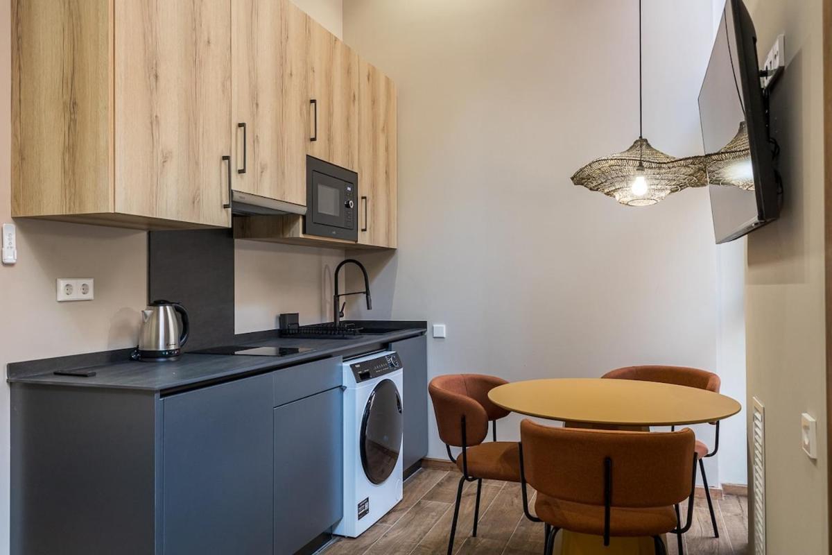 Premium By The Turia River 4